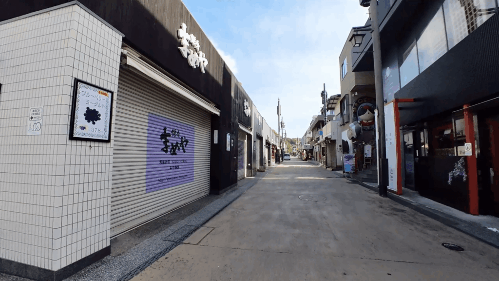 朝の小町通り