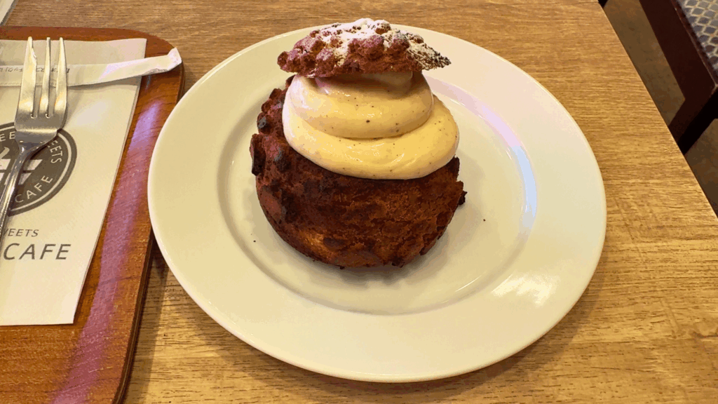ヴィレッジカフェのシュークリーム