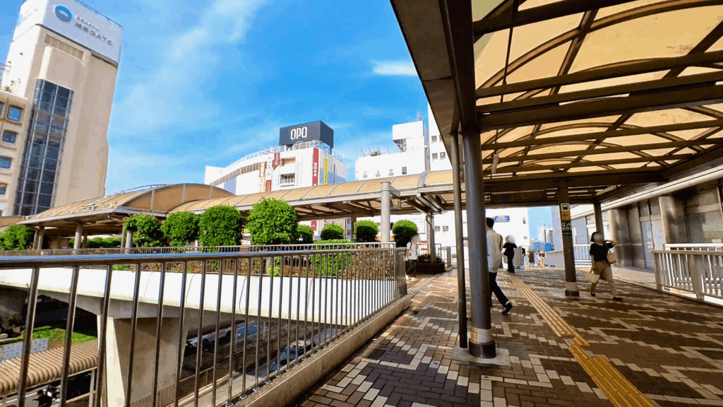 藤沢駅南口ペデストリアンデッキ