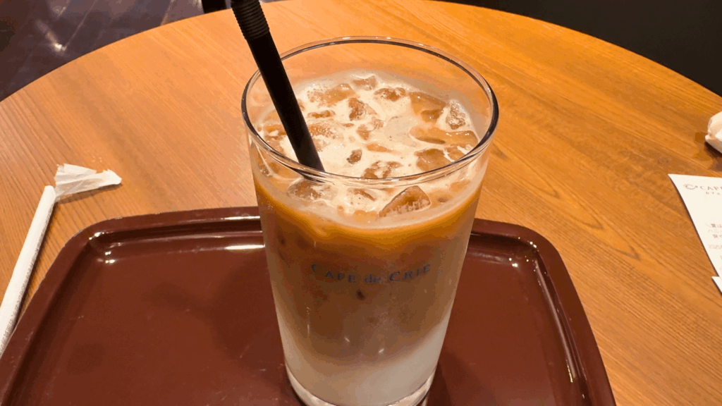 カフェ・ド・クリエのアイスカフェラテ
