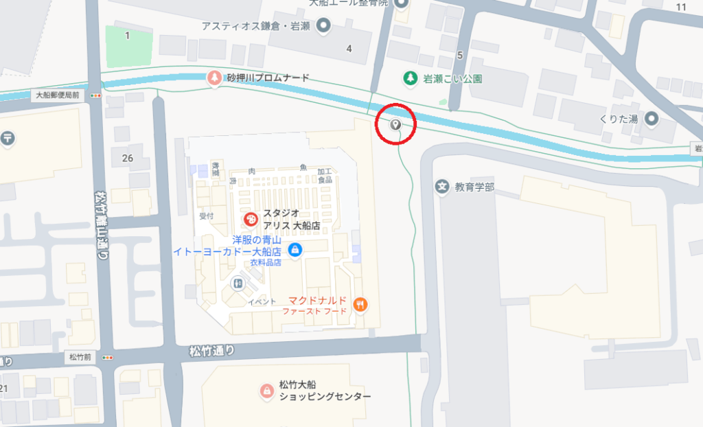 松竹大船撮影所跡の石碑の場所