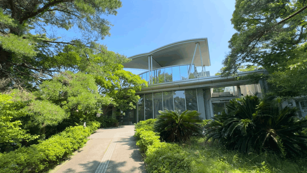 茅ヶ崎市美術館の外観