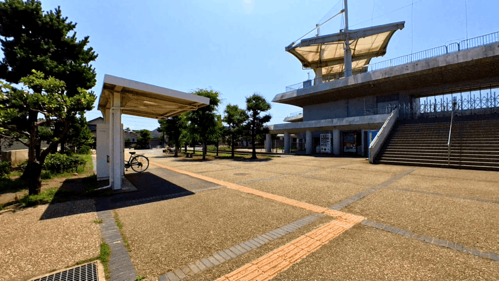 茅ヶ崎公園の入口付近