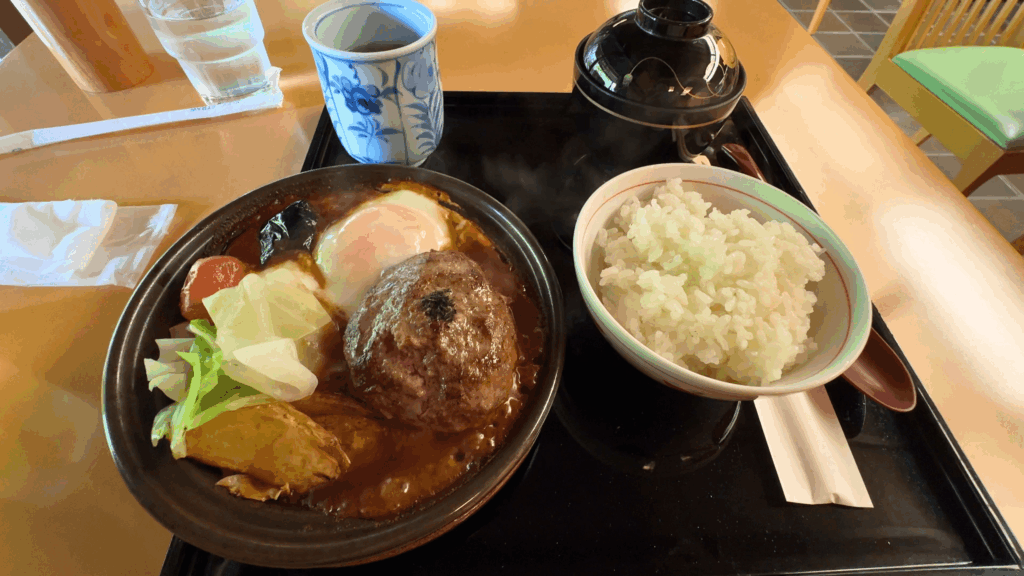 和食 花の茶屋：料理長こだわりハンバーグ