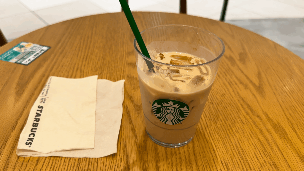 スタバのアイスカフェラテ