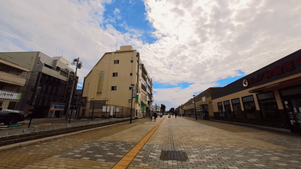 東側プロムナード