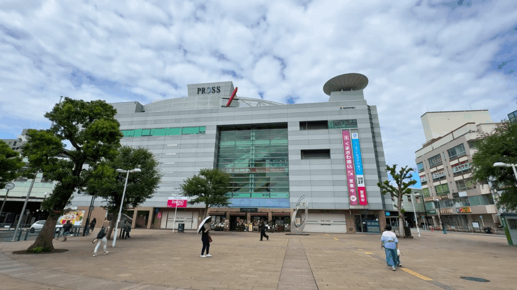 大和駅東口広場