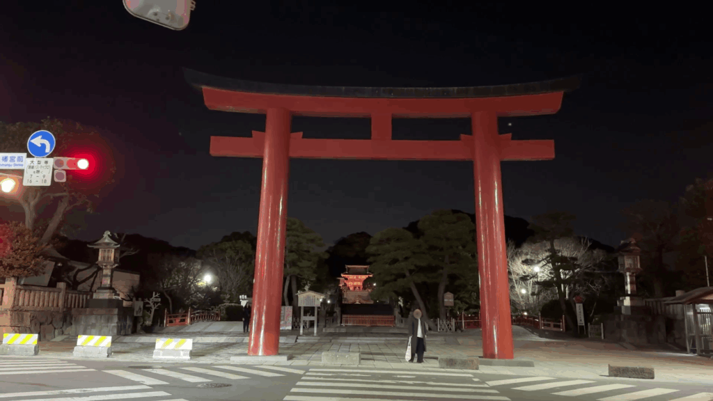 夜の鶴岡八幡宮