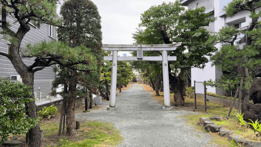 琵琶島神社の鳥居