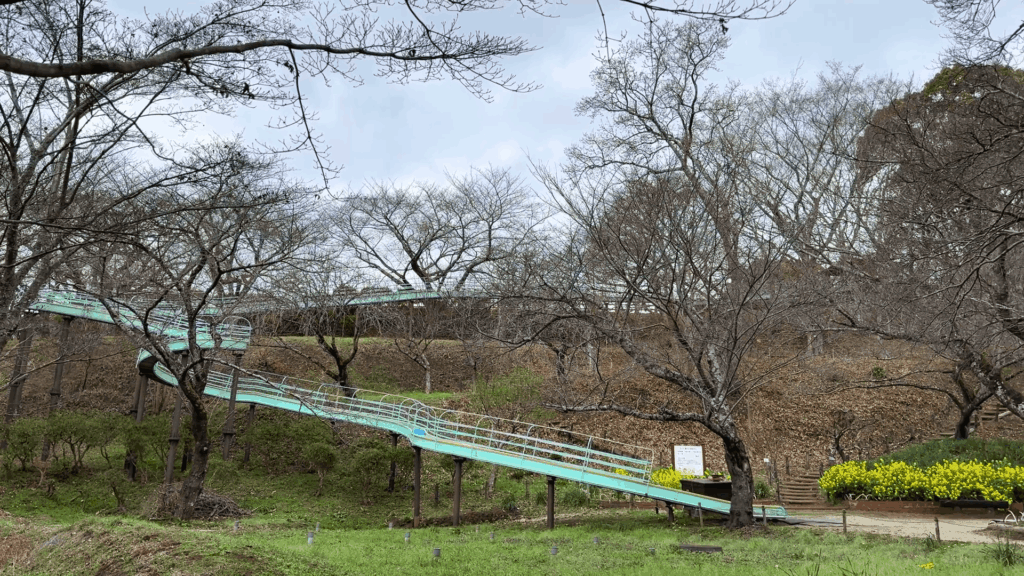 吾妻山公園の遊具