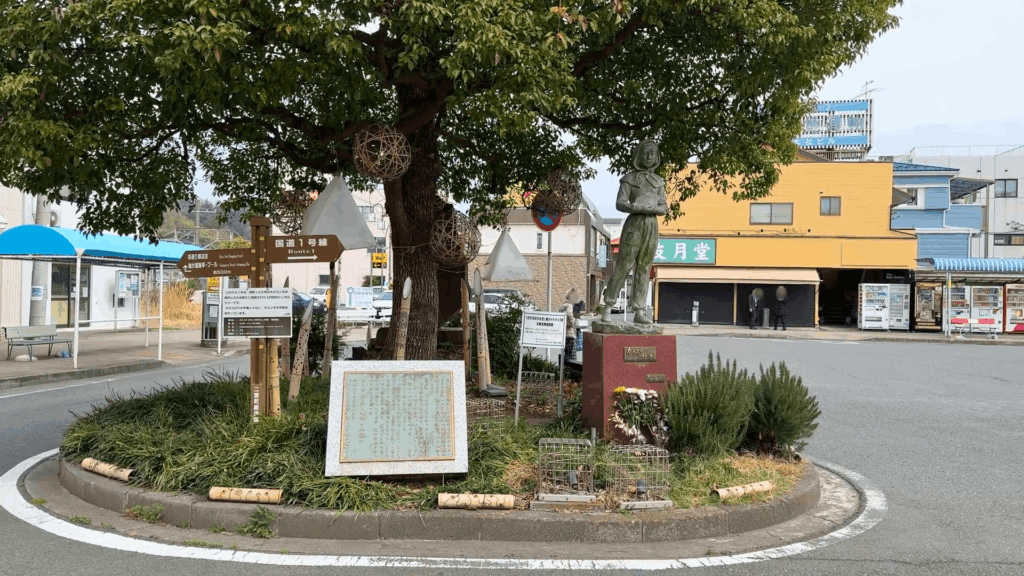 ガラスのうさぎ像