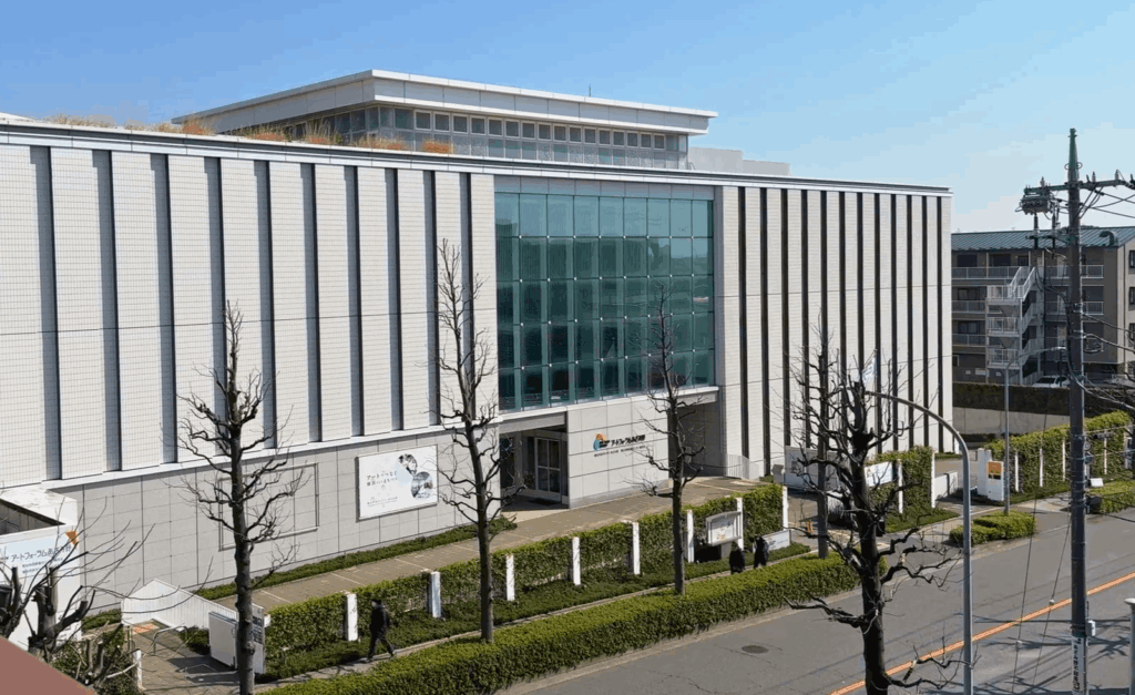 アートフォーラムあざみ野