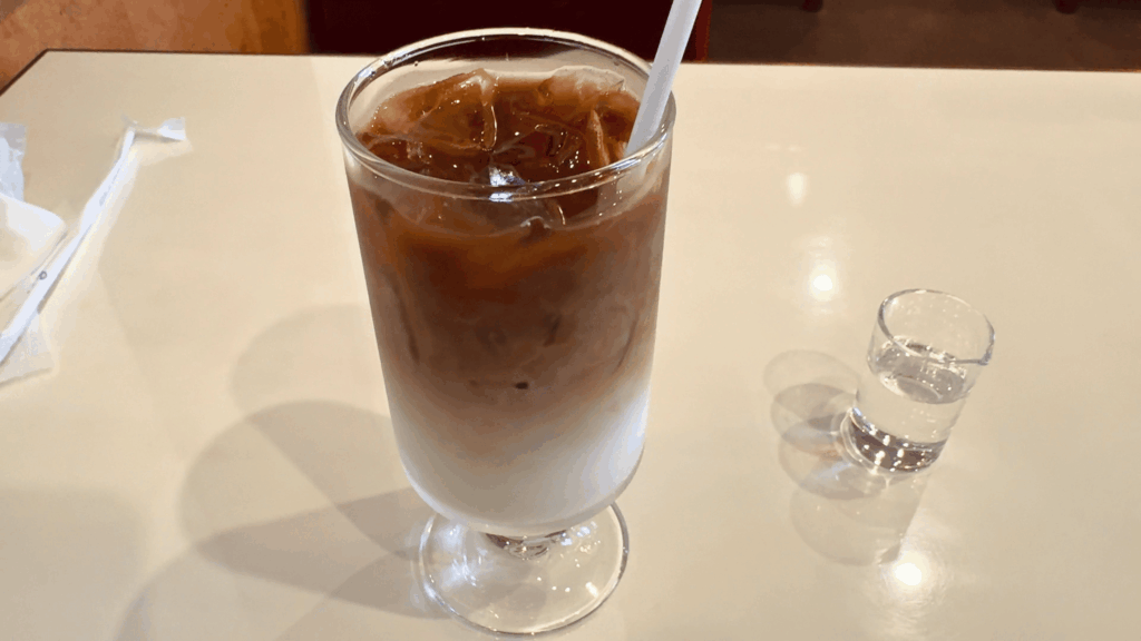 純喫茶マイアミのアイスカフェオレ