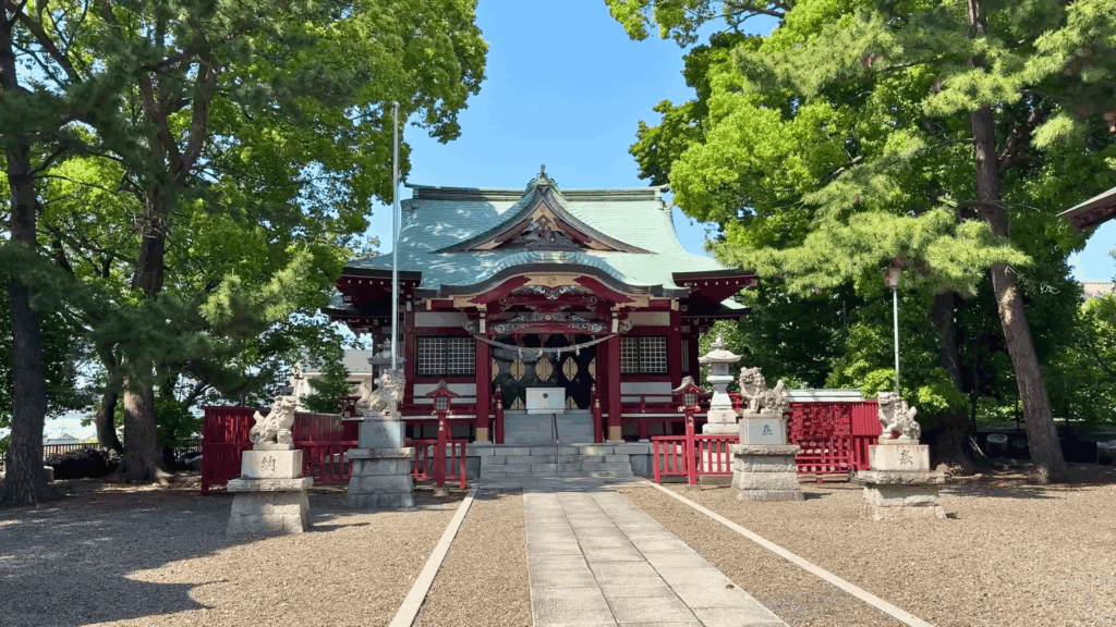 鶴間熊野神社の本殿