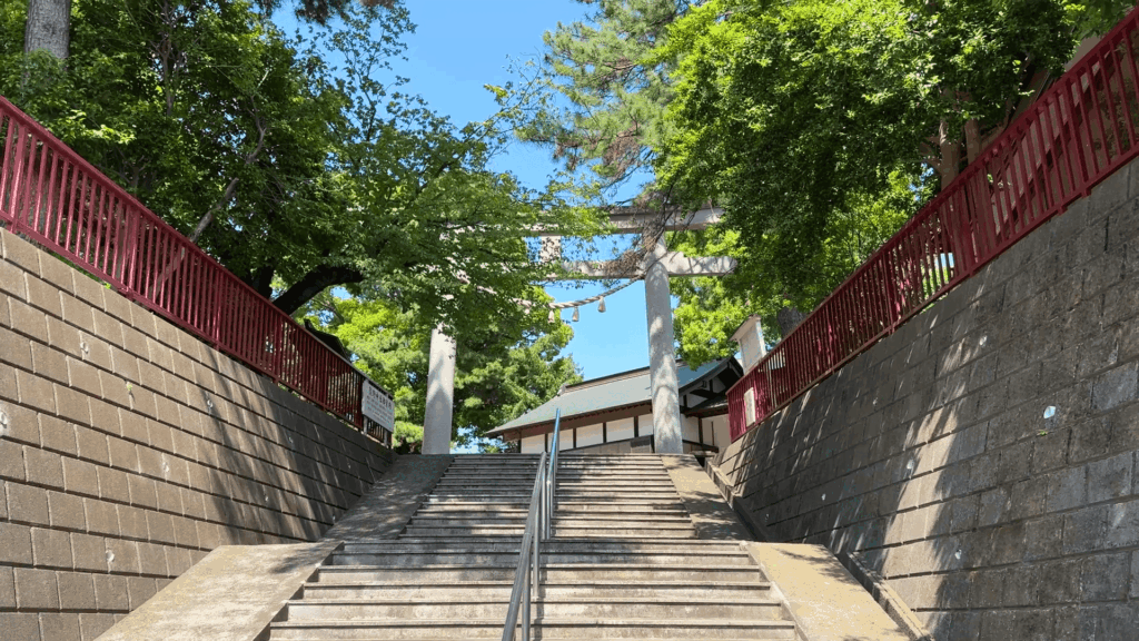 鶴間熊野神社の鳥居