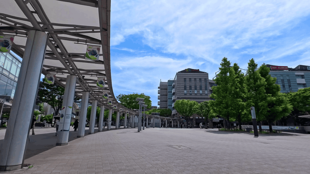 センター南駅前広場
