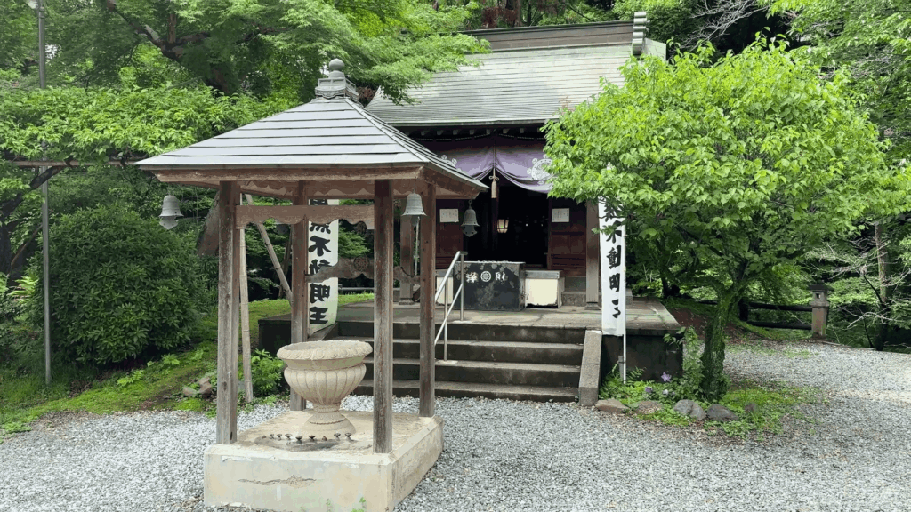 白根神社（白根不動尊）