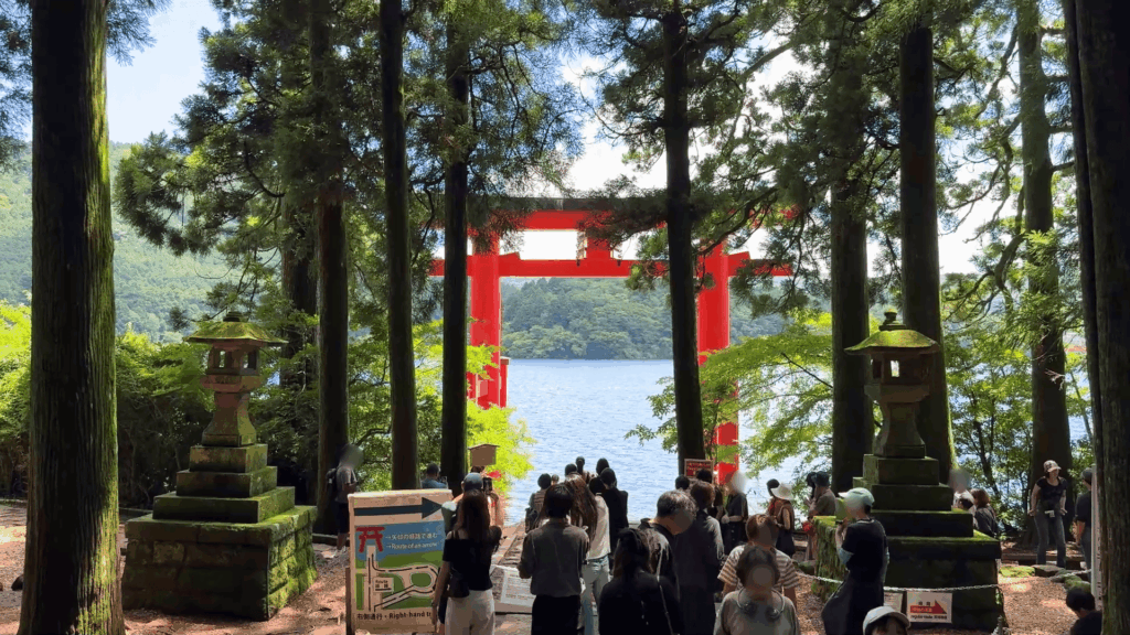 平和の鳥居