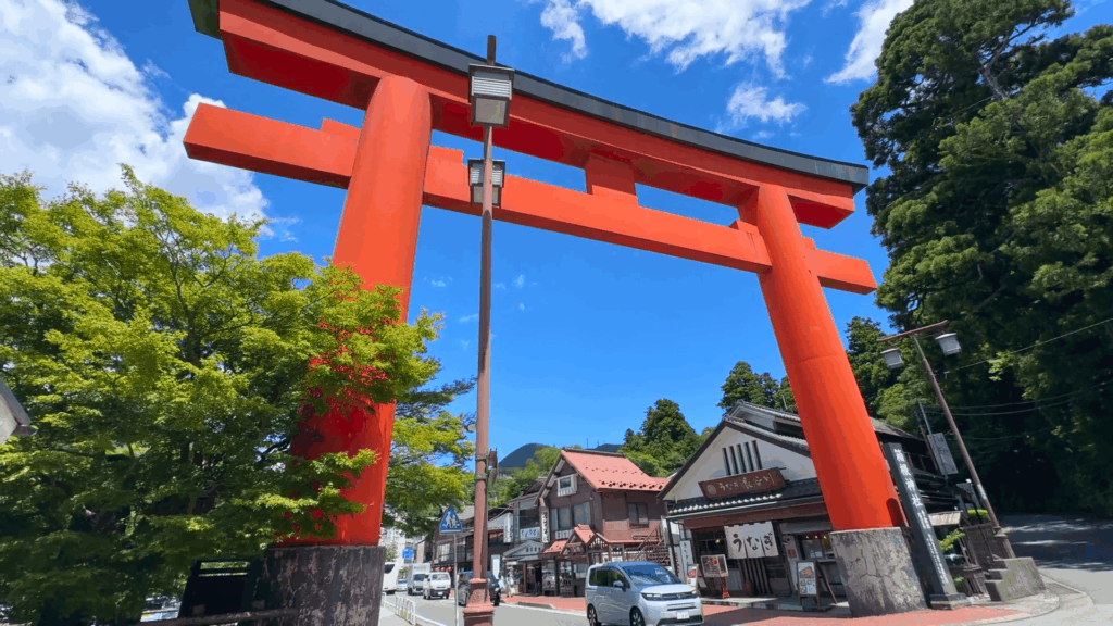箱根神社の巨大な鳥居